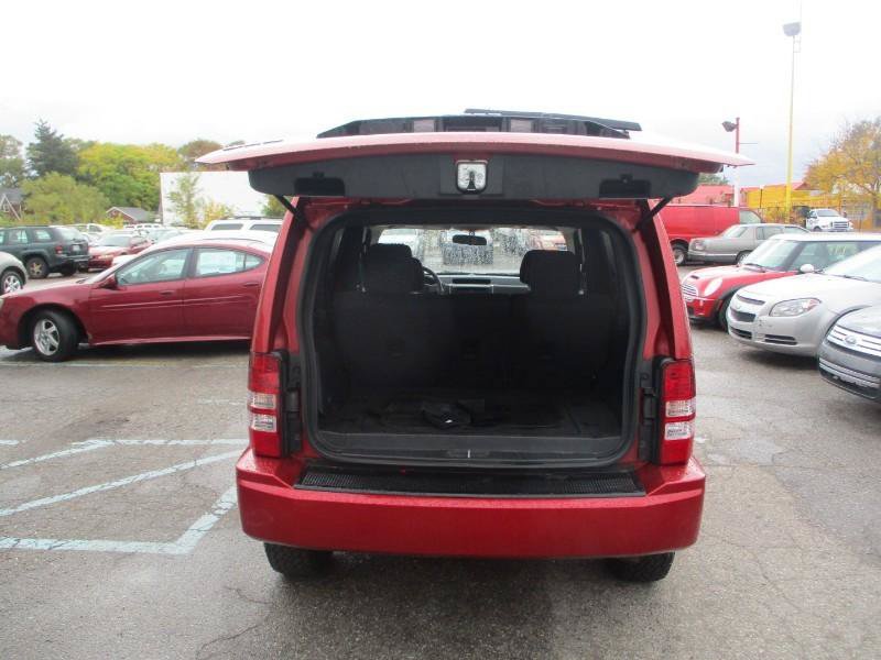 Used 2010 Jeep Liberty Sport w/ Popular Equipment Group AWD/4WD image 6