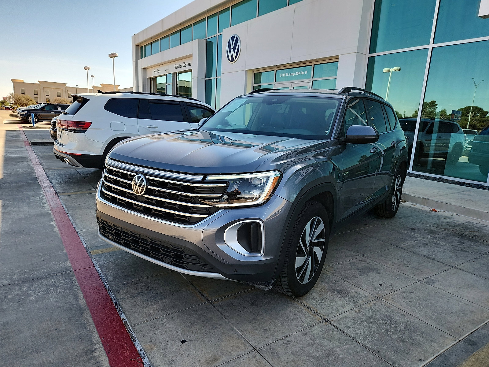 Used 2024 Volkswagen Atlas SE video 3