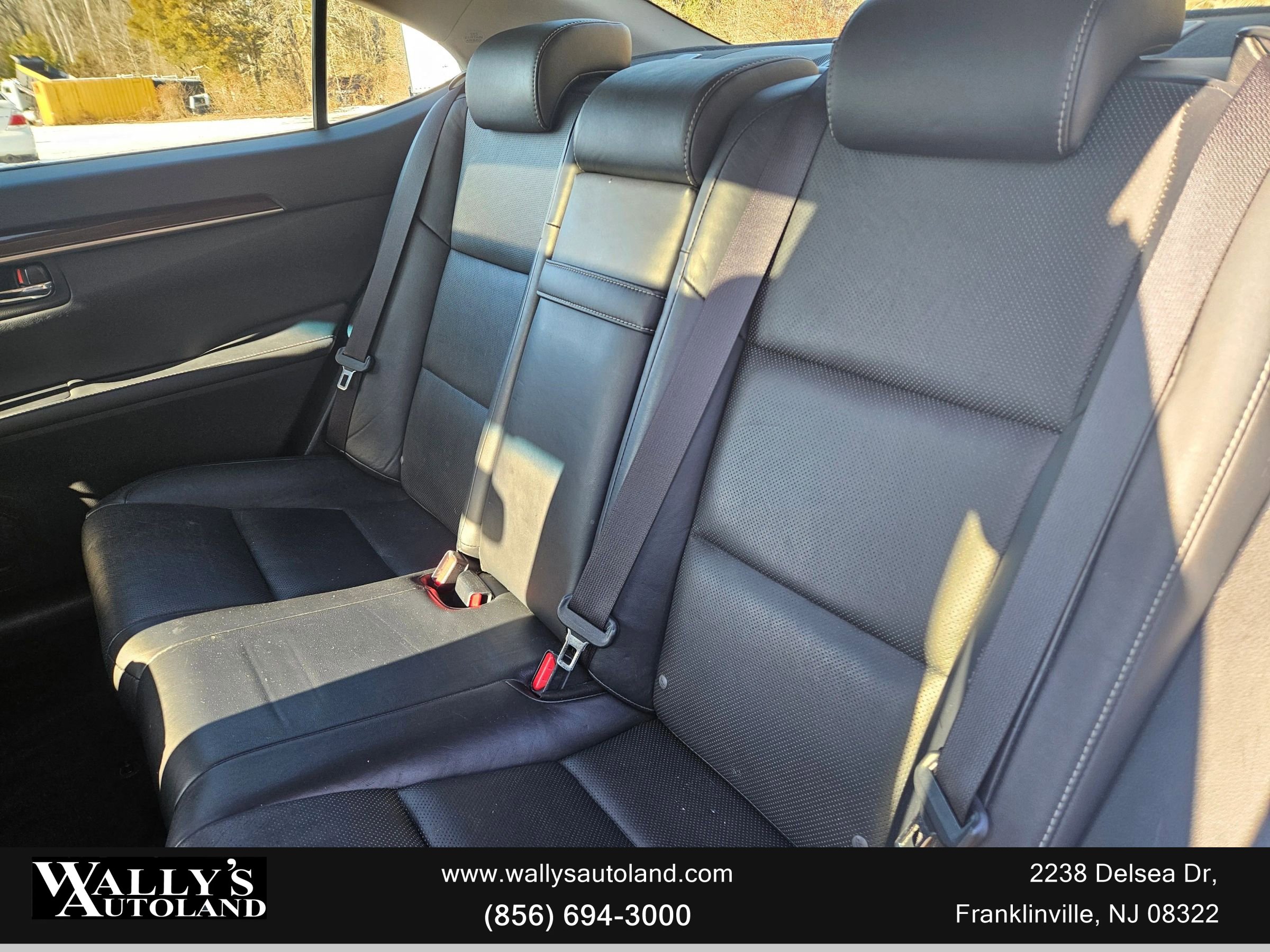 Used 2015 Lexus ES 350 w/ Luxury Package image 12