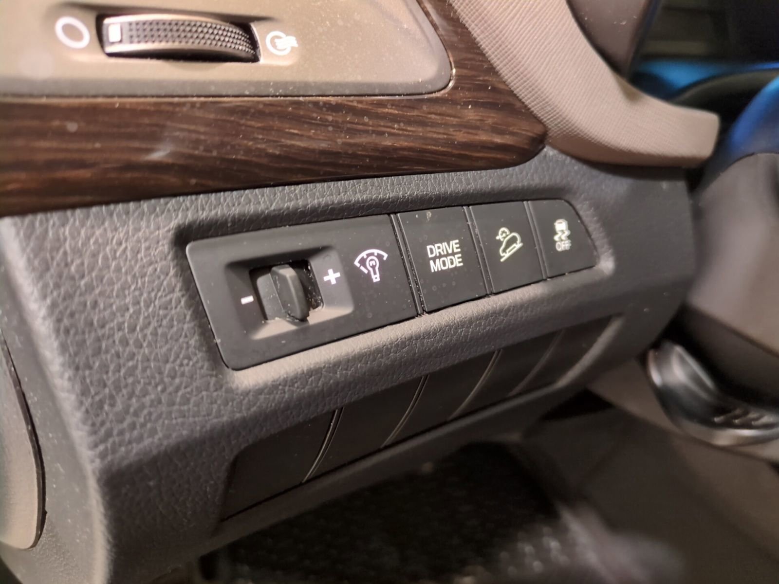 Used 2017 Hyundai Santa Fe Sport image 17