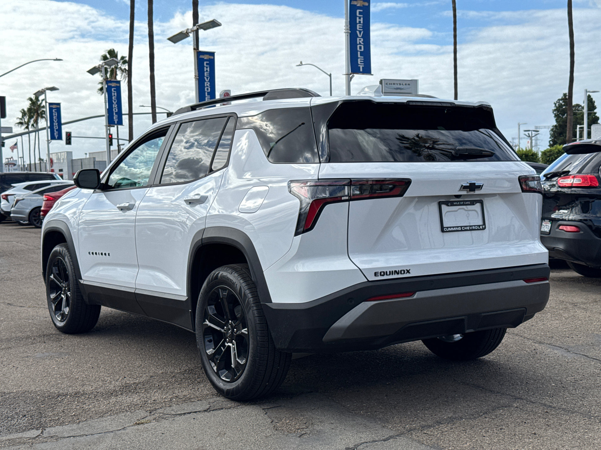New 2027 Chevrolet Equinox LT w/ Convenience Package II FWD image 10