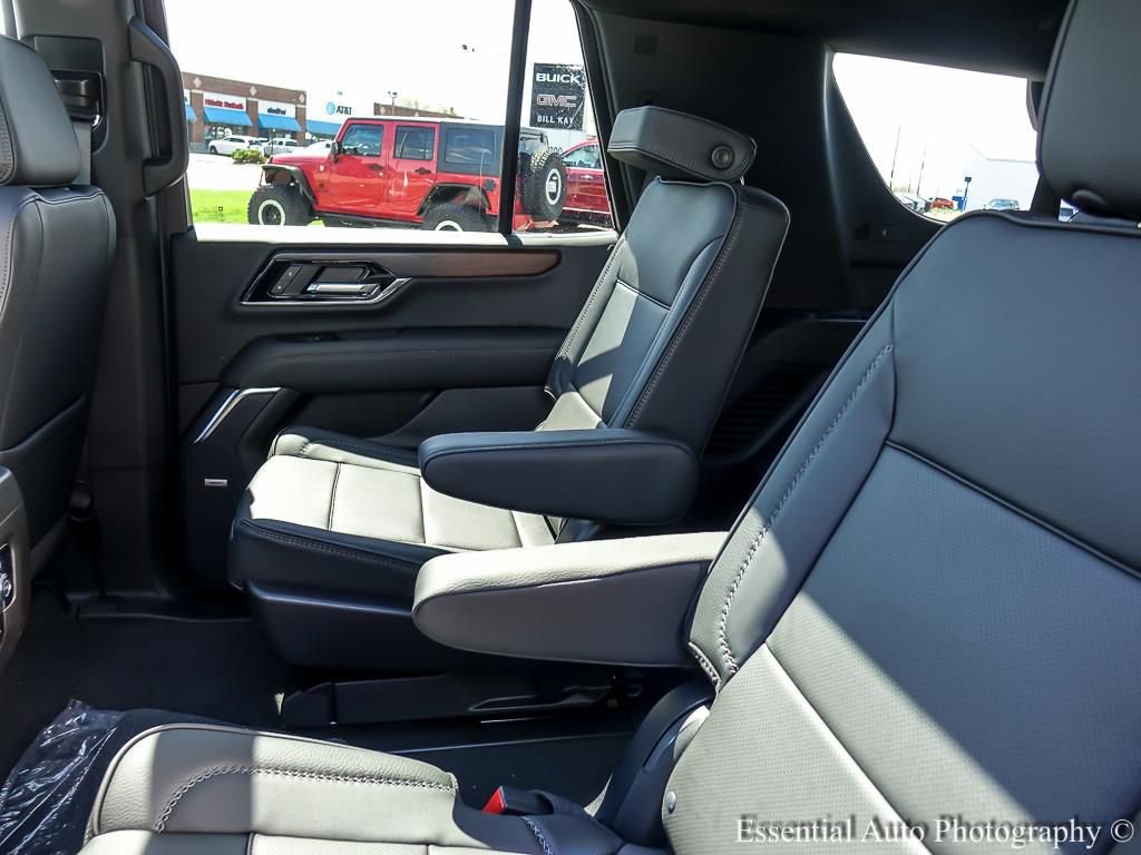 New 2026 GMC Yukon Denali w/ Sun & Power Step Package AWD/4WD image 13