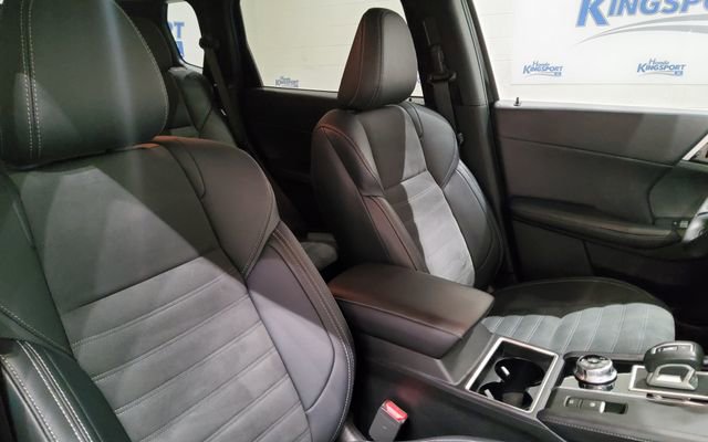 Used 2024 Mitsubishi Outlander SE image 18