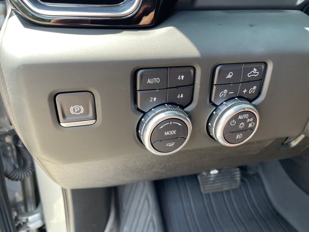 Used 2024 GMC Sierra 2500 Denali w/ Denali Reserve Package AWD/4WD image 31