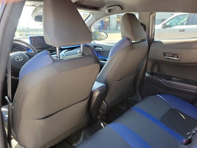Used 2022 Toyota C-HR XLE FWD image 8