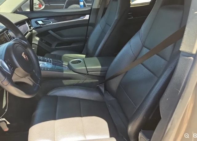 Used 2012 Porsche Panamera 4S image 4