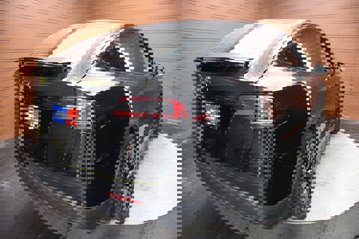 Used 2023 Tesla Model X image 17