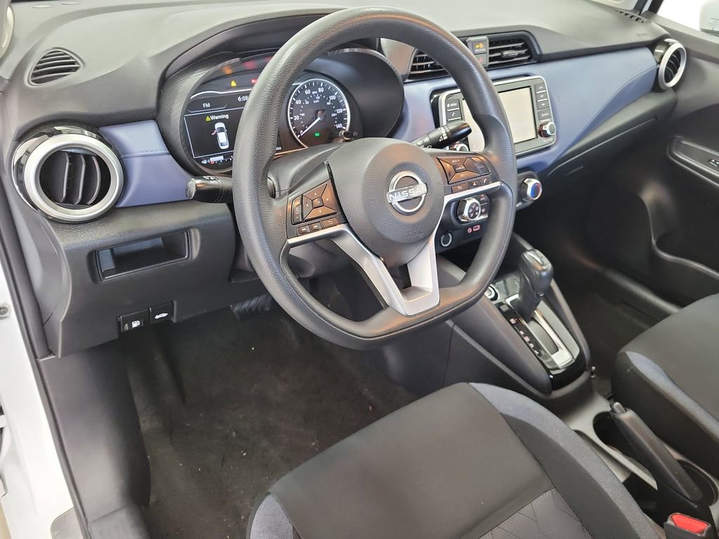 Used 2023 Nissan Versa SV w/ Electronics Package FWD image 18