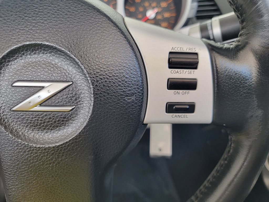 Used 2005 Nissan 350Z Touring RWD image 23