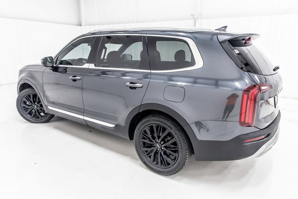 Used 2022 Kia Telluride SX w/ Towing Package FWD image 4