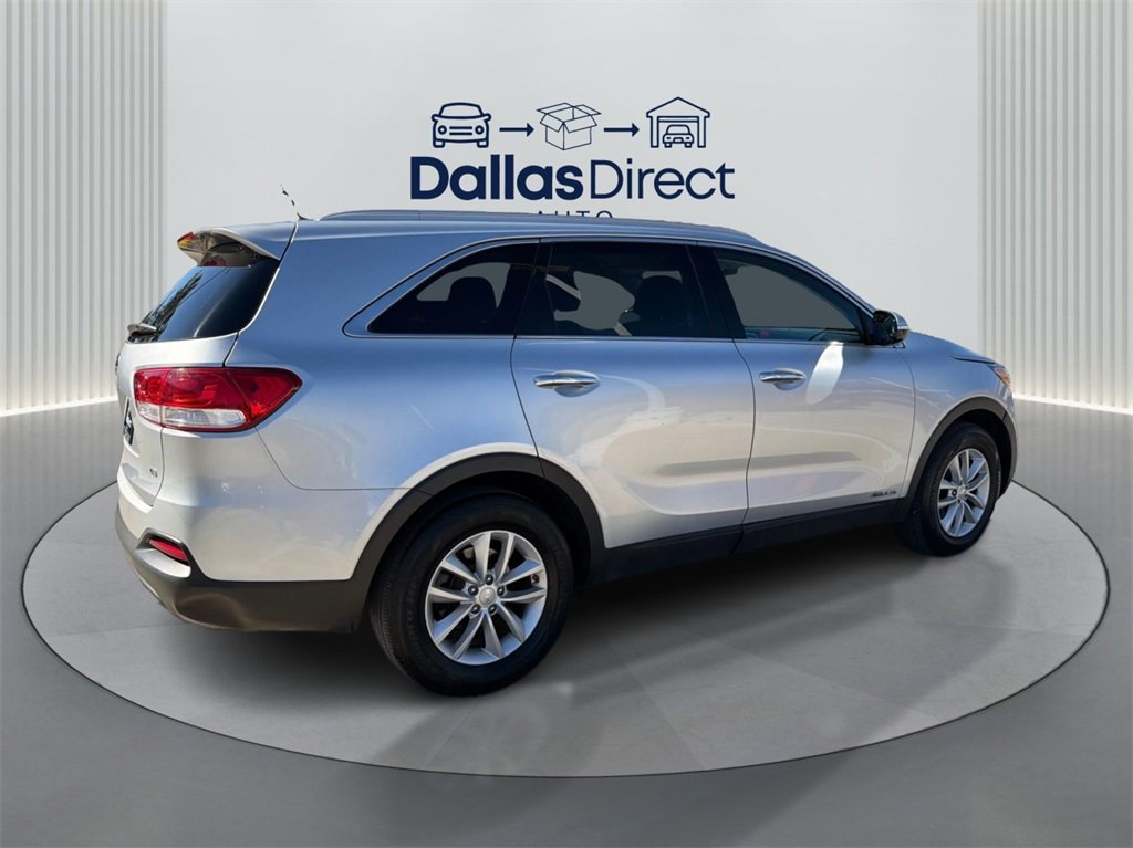 Used 2017 Kia Sorento LX image 6