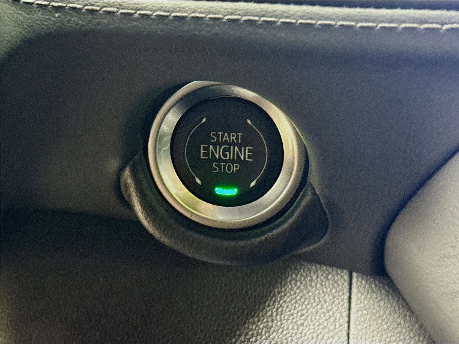 Used 2025 Chevrolet Suburban LS image 12