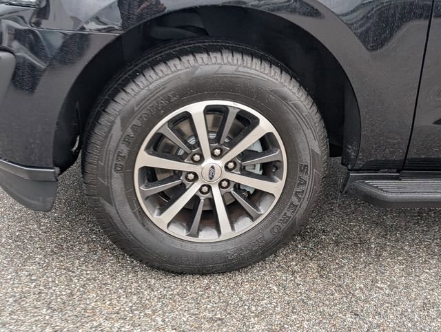 Used 2019 Ford Expedition Max XLT image 4