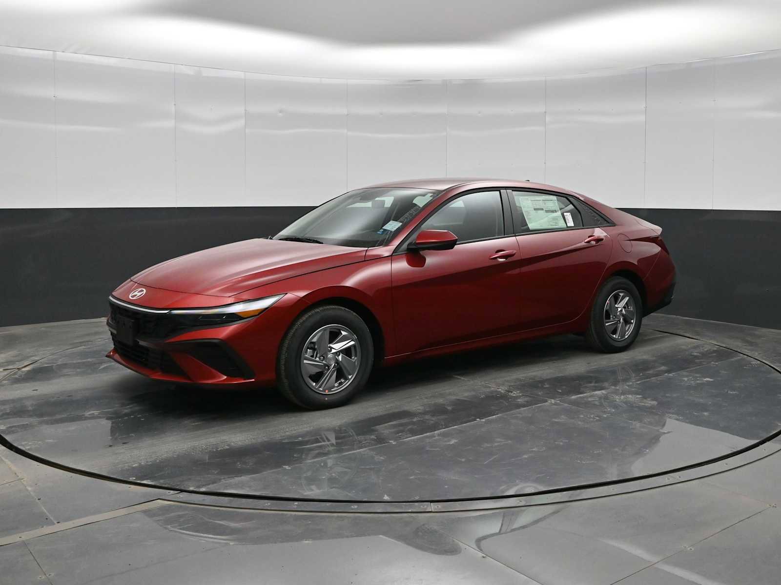 New 2026 Hyundai Elantra SE