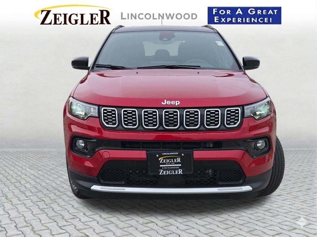 Used 2025 Jeep Compass Limited AWD/4WD image 4