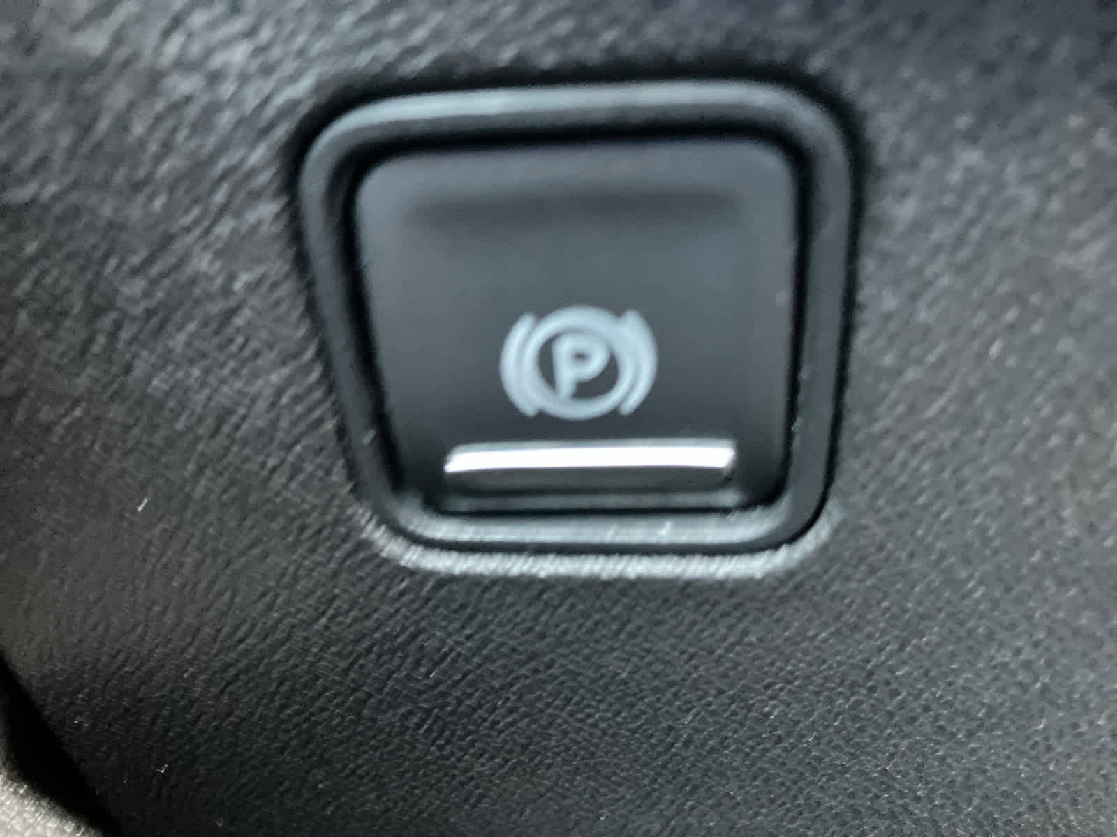 Used 2024 GMC Terrain SLT image 16