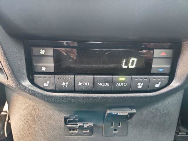 Used 2024 Toyota Sequoia Capstone AWD/4WD image 21