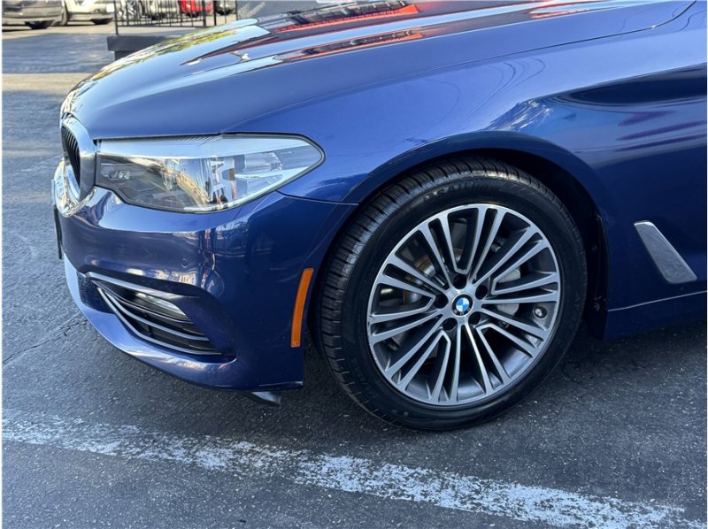 Used 2017 BMW 530i 530i Sedan 4D image 11