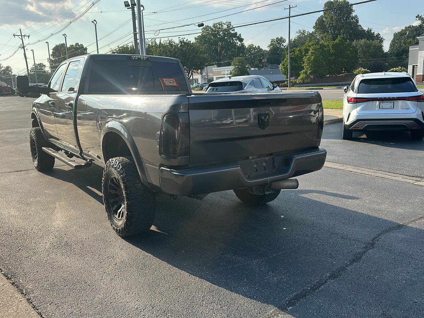 Used 2018 RAM 3500 Laramie w/ Sport Appearance Group AWD/4WD image 5