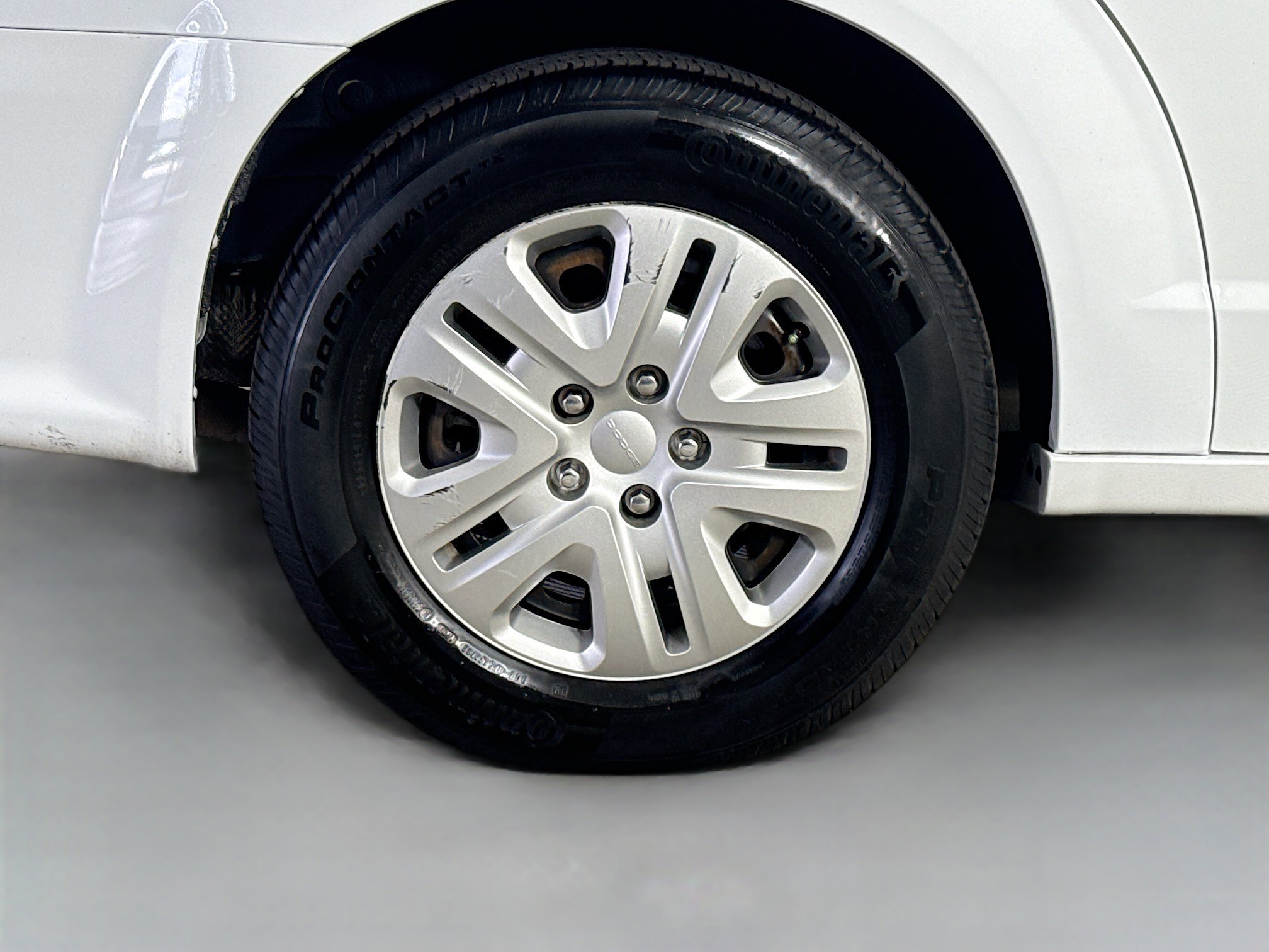 Used 2019 Dodge Grand Caravan SE image 31