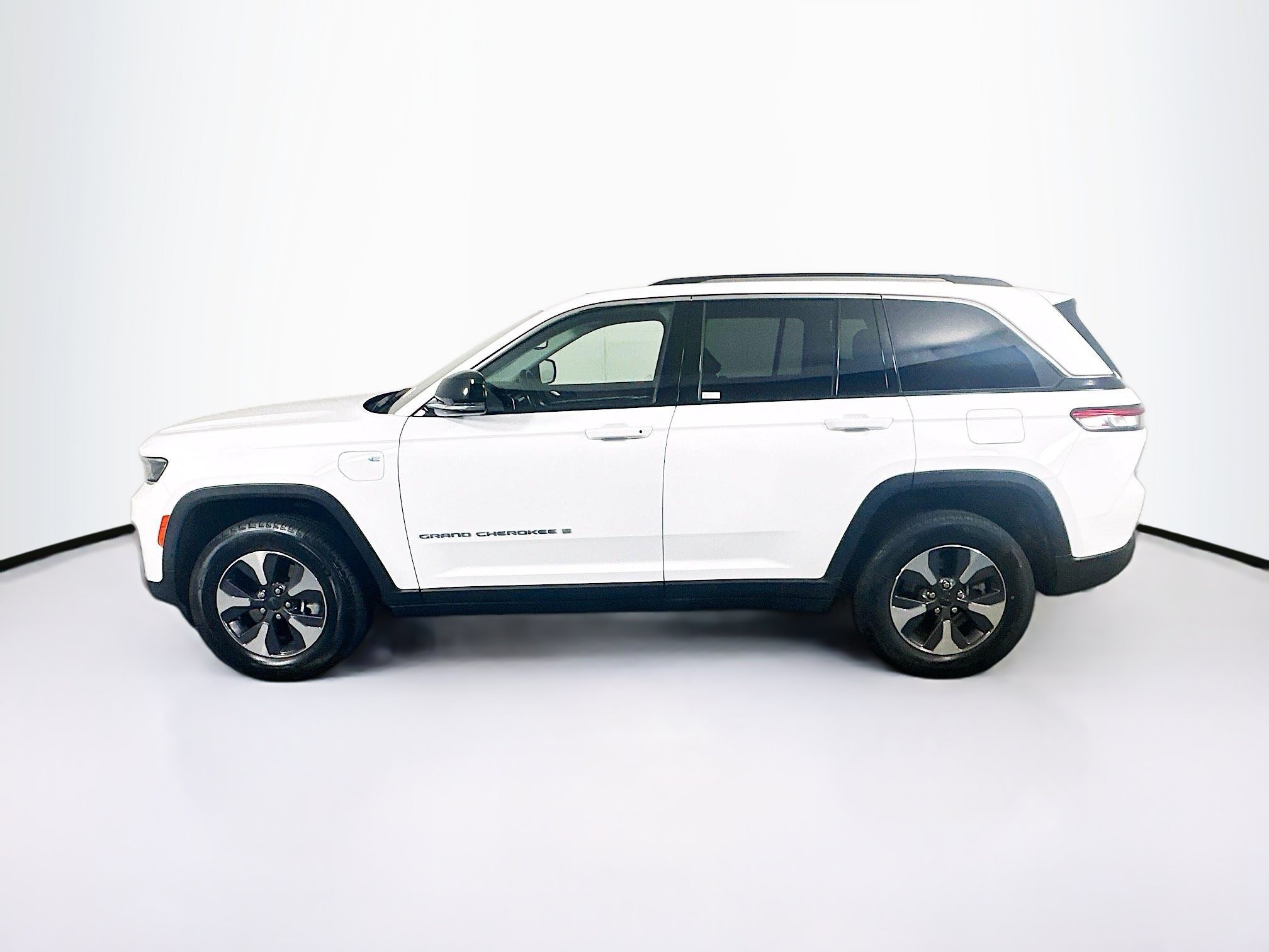 Used 2022 Jeep Grand Cherokee Limited 4xe AWD/4WD image 4