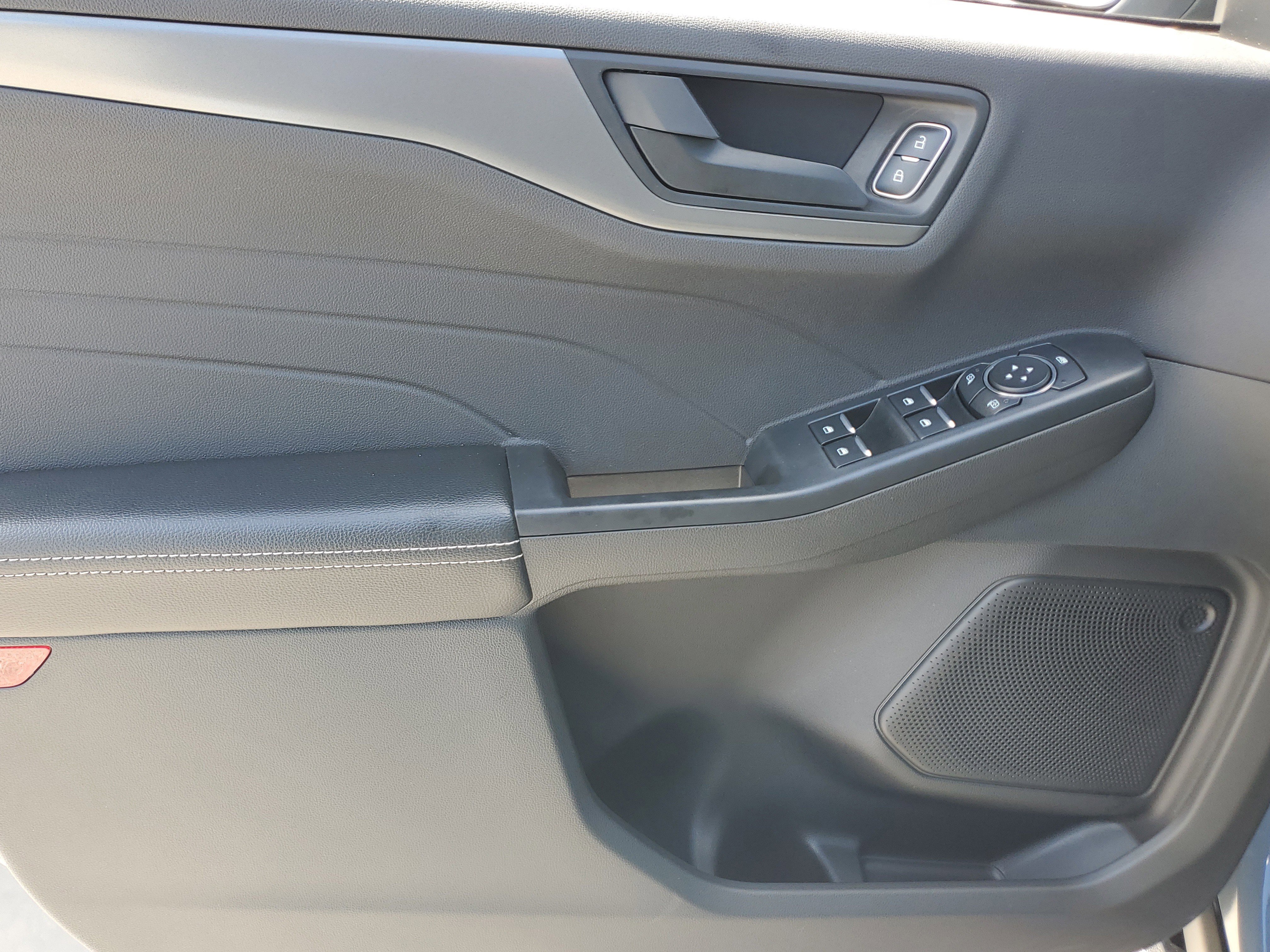 Used 2024 Ford Escape Active image 28