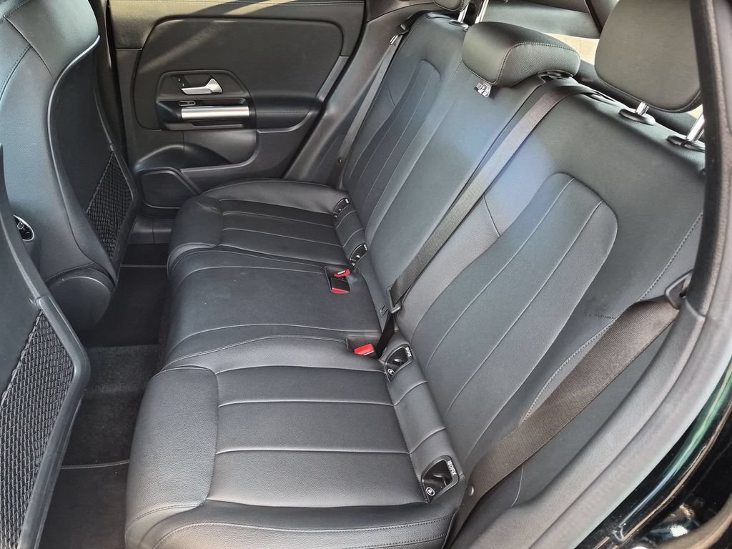 Used 2025 Mercedes-Benz GLA 250 image 25