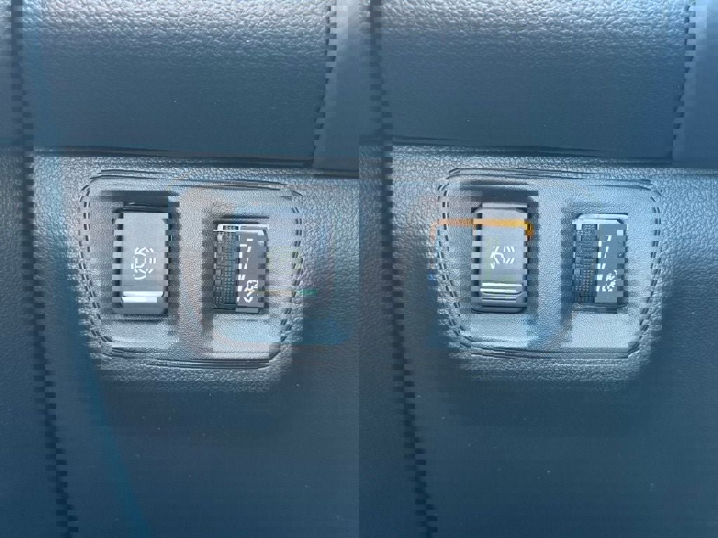 Used 2023 GMC Acadia SLE w/ Driver Convenience Package image 23