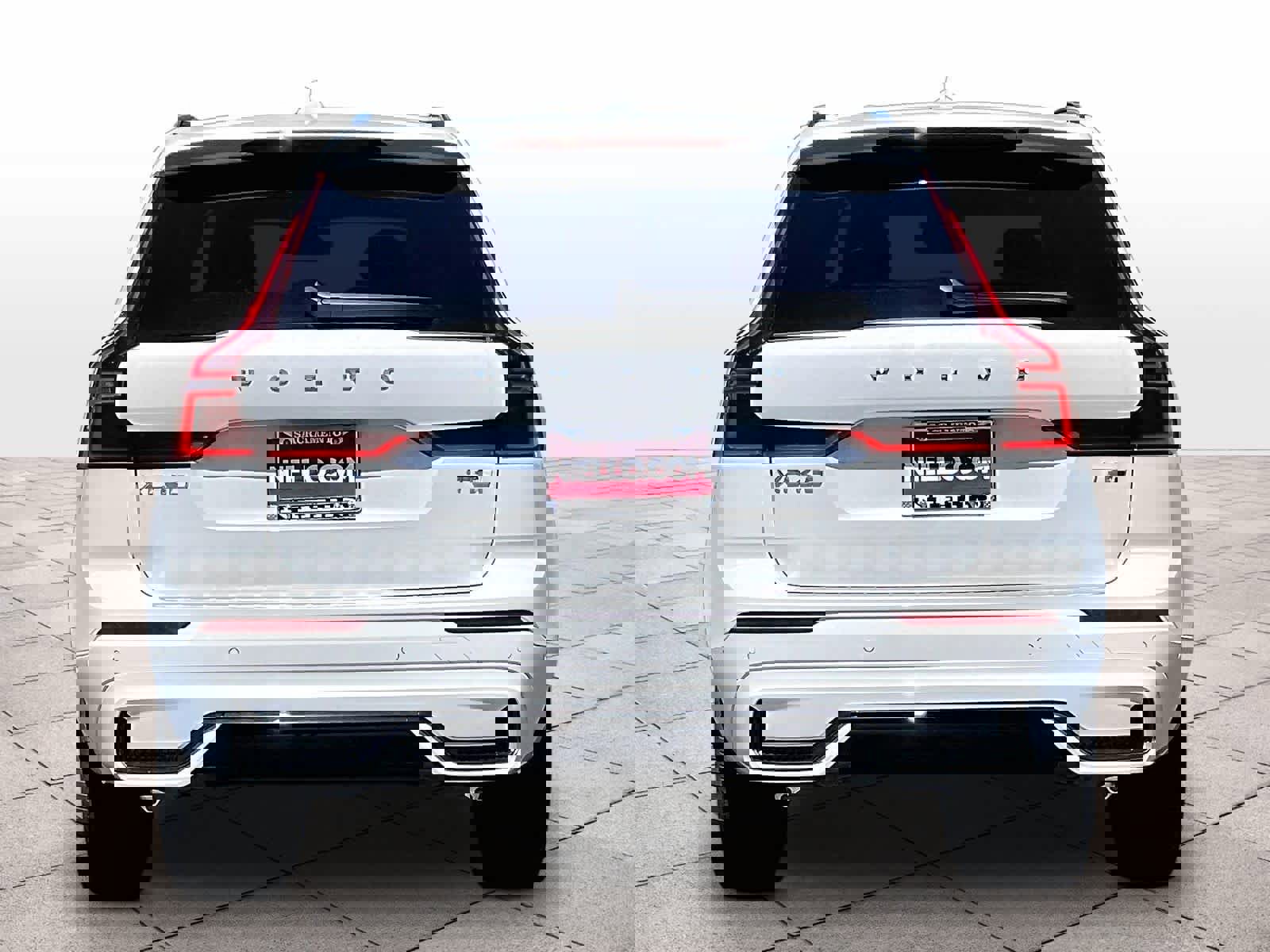 New 2026 Volvo XC60 T8 Plus w/ Protection Package Premier AWD/4WD image 6