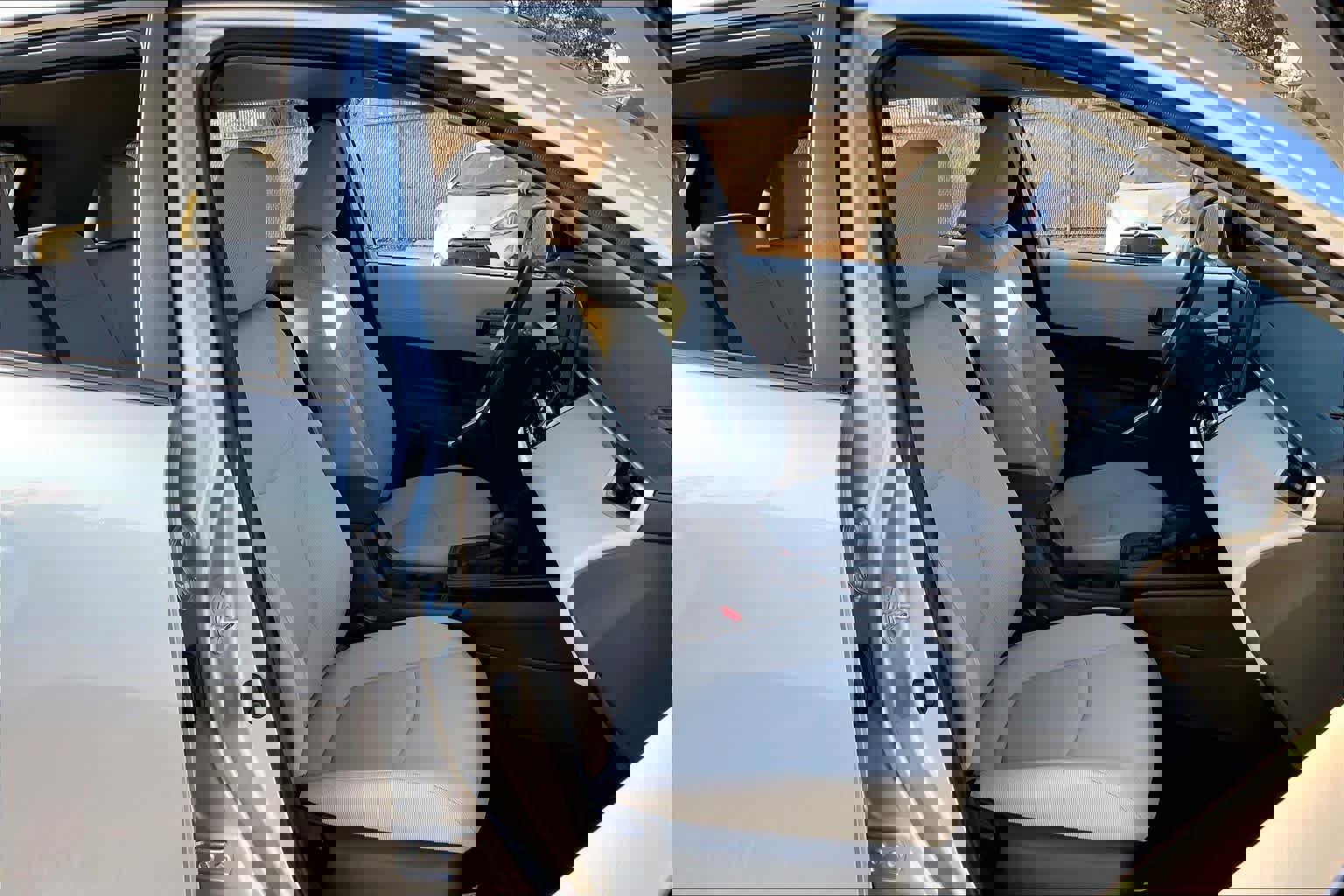 Used 2026 Toyota Corolla Cross LE image 8