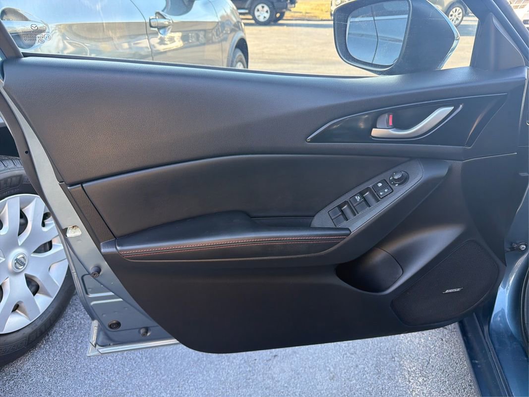 Used 2014 MAZDA MAZDA3 i Grand Touring image 22