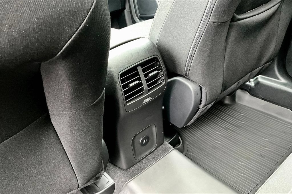 Used 2025 Ford Escape Active w/ Cold Weather Package FWD image 10
