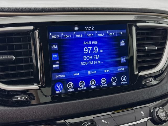 Used 2017 Chrysler Pacifica Touring-L FWD image 14