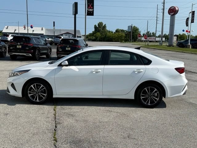 Certified 2024 Kia Forte LXS FWD image 4