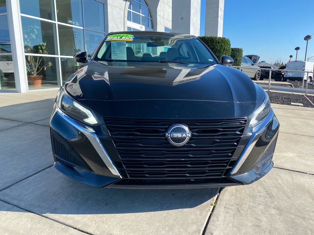 Used 2023 Nissan Altima 2.5 SV w/ SV Premium Package image 13