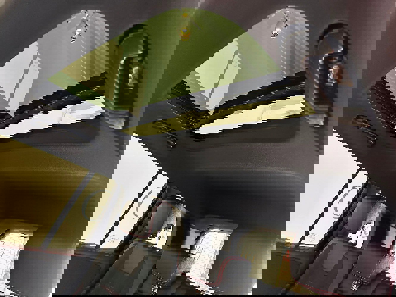 Used 2024 Mercedes-Benz GLB 250 4MATIC image 32