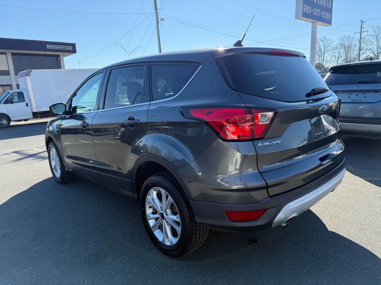 Used 2019 Ford Escape SE image 6