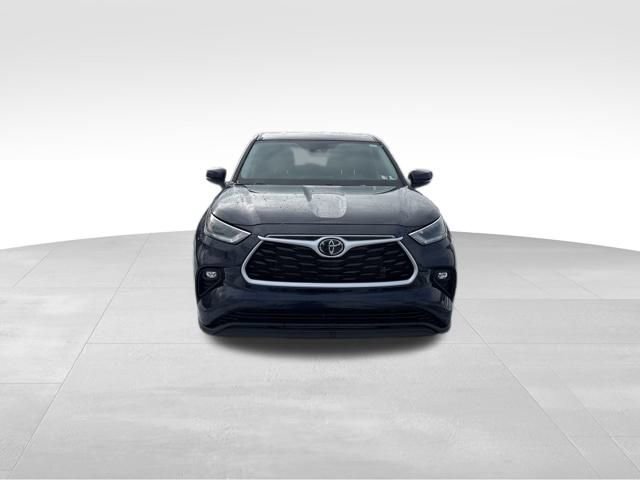 Used 2021 Toyota Highlander LE image 8