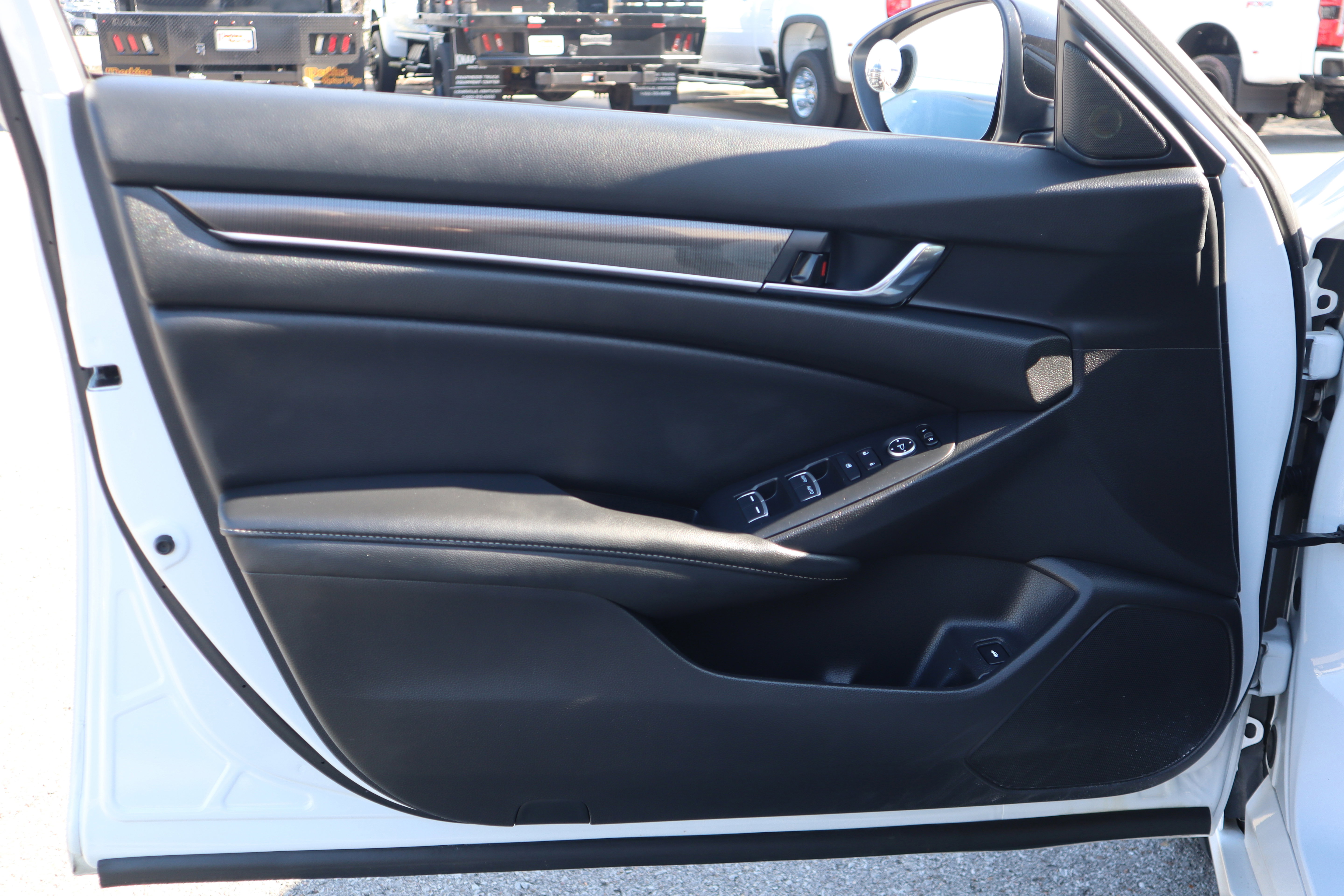 Used 2022 Honda Accord Sport image 23