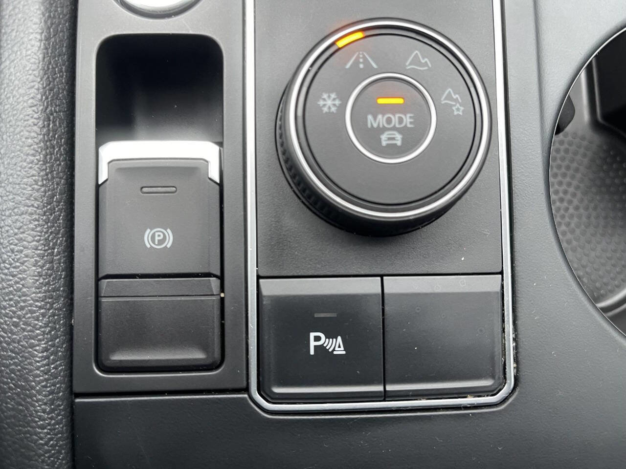 Used 2021 Volkswagen Atlas SE w/ Panoramic Sunroof Package image 39