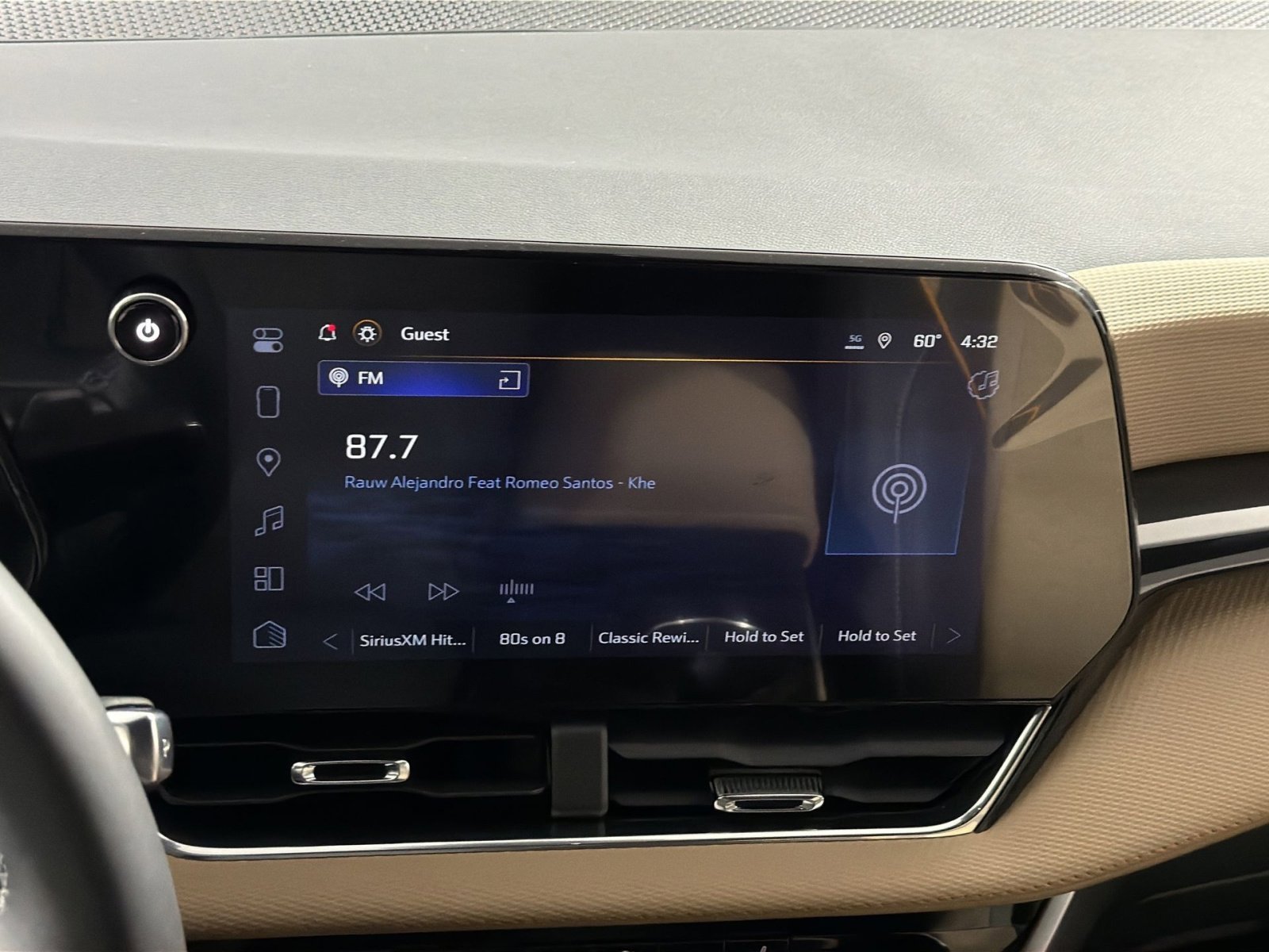 New 2026 Chevrolet Equinox ACTIV FWD image 18