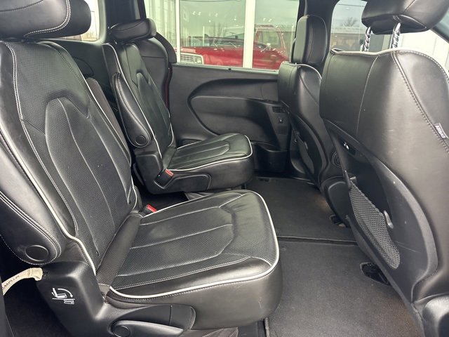 Used 2022 Chrysler Pacifica Limited w/ S Appearance Package image 24