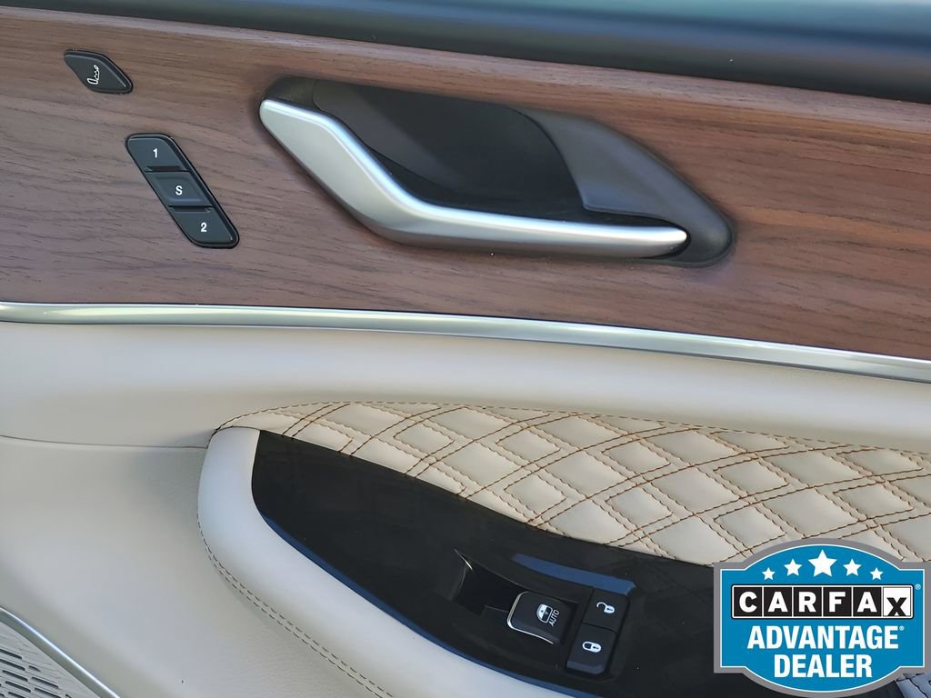 Used 2023 Jeep Grand Cherokee L Summit w/ Luxury Tech Group V image 53