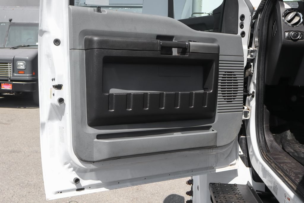 Used 2023 Ford F650 2WD Crew Cab Super Duty image 16