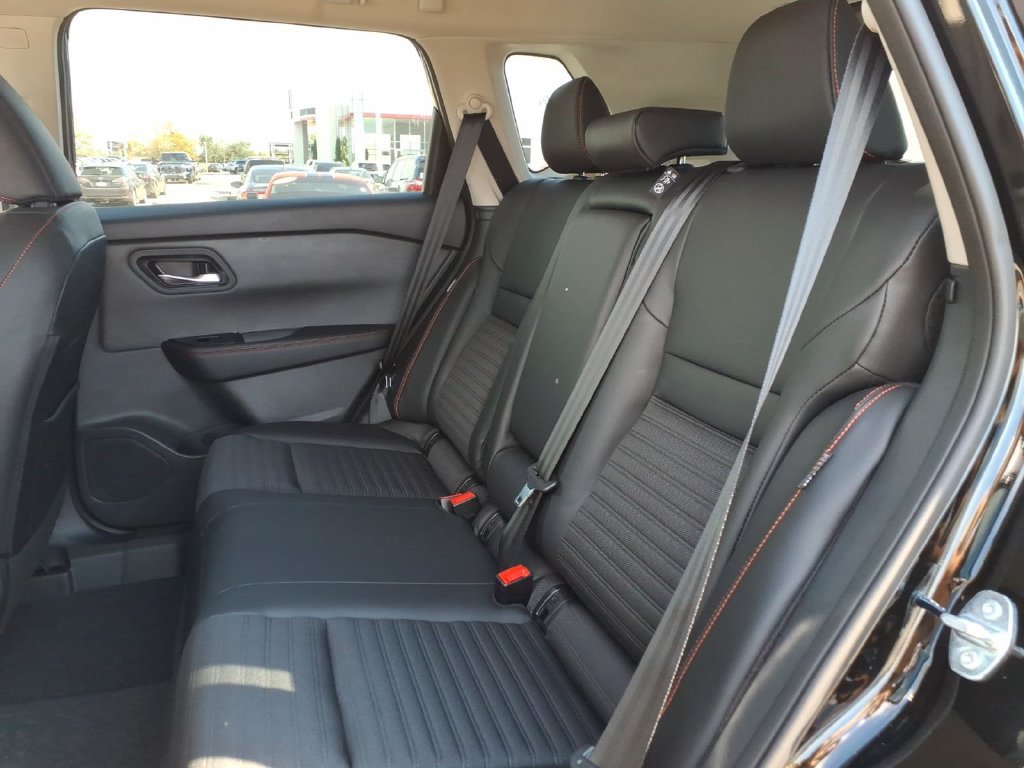 New 2027 Nissan Rogue SV AWD/4WD image 35
