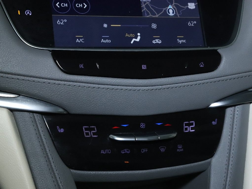 Used 2020 Cadillac XT5 Premium Luxury w/ LPO, Floor Liner Package AWD/4WD image 27