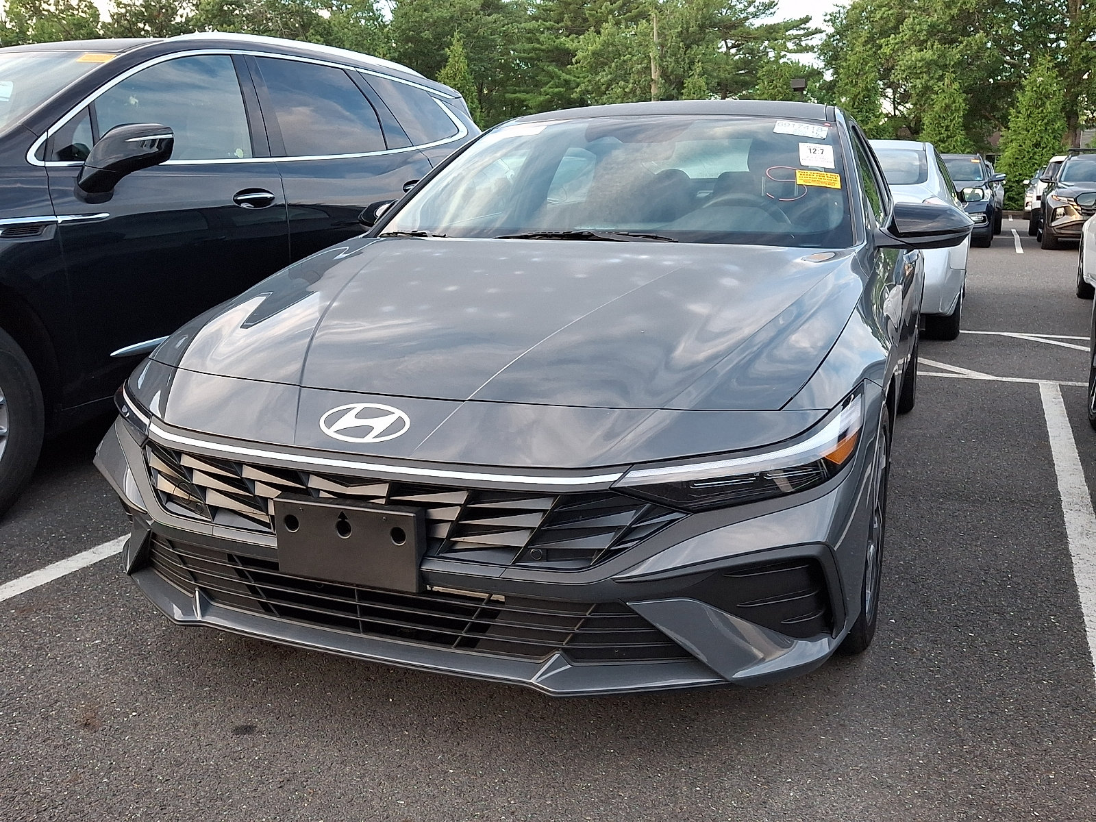 Used 2025 Hyundai Elantra Sport FWD image 2