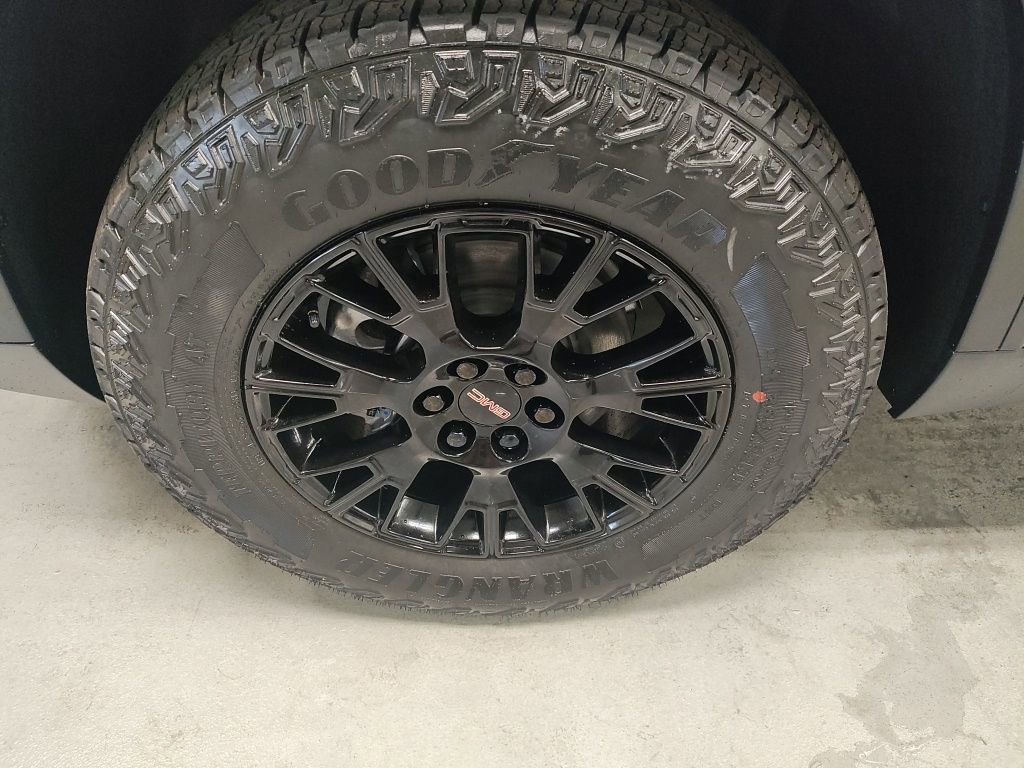 New 2026 GMC Acadia AT4 w/ Luxury Package image 20