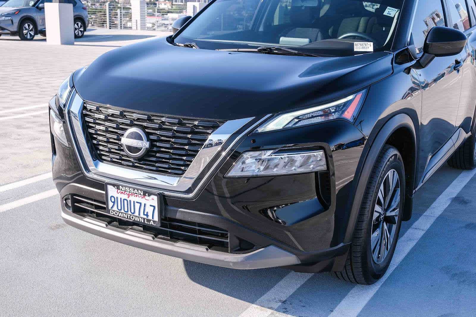 Used 2023 Nissan Rogue SV FWD image 11