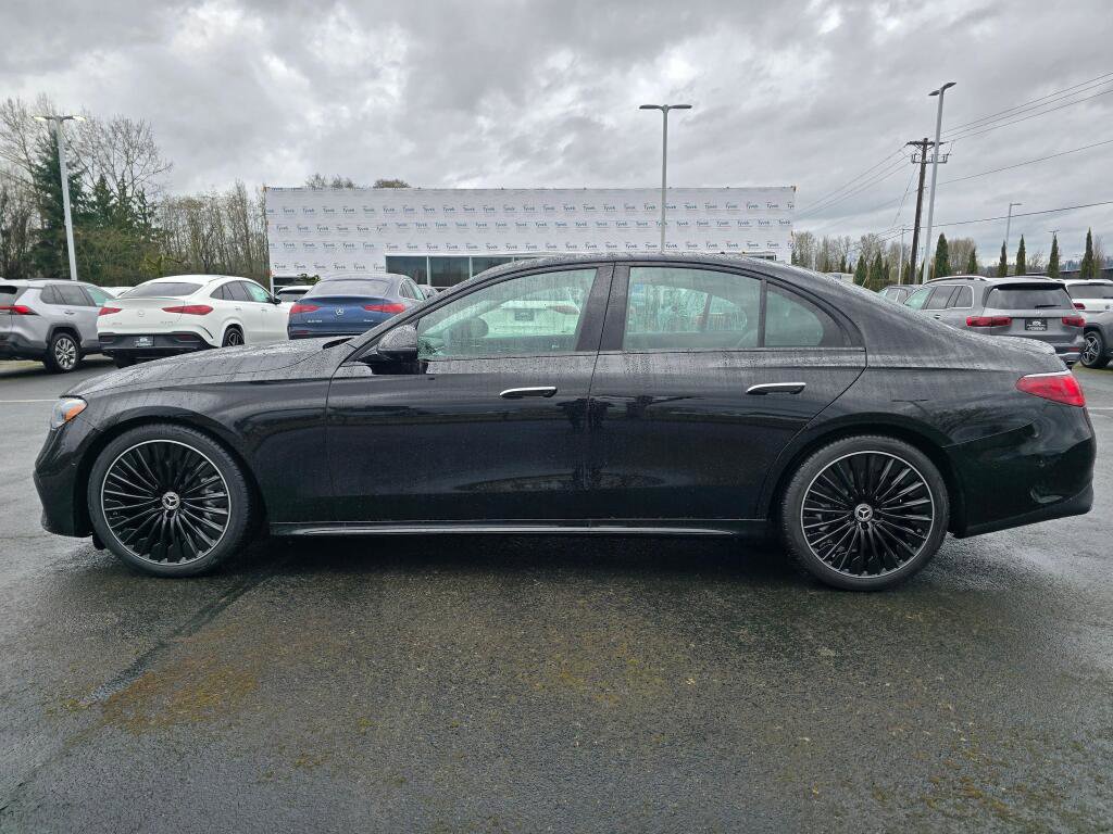 Used 2024 Mercedes-Benz E 450 4MATIC Sedan image 3